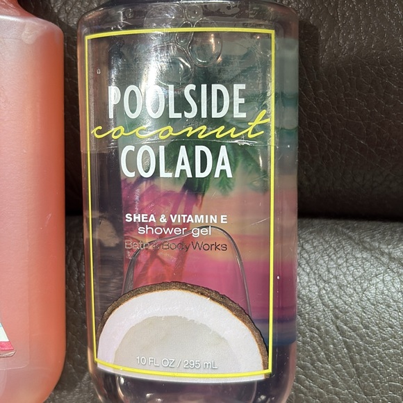 Bath and body works shower gel in poolside colada, boardwalk taffy - Picture 3 of 6